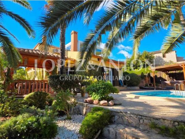 Casa en venta en el Camp de Túria, Valencia