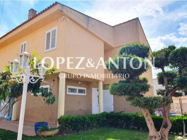 Casa en venta en el Camp de Túria, Valencia