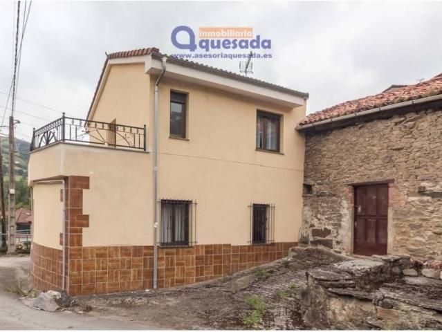 Casa en venta en Lena, Asturias