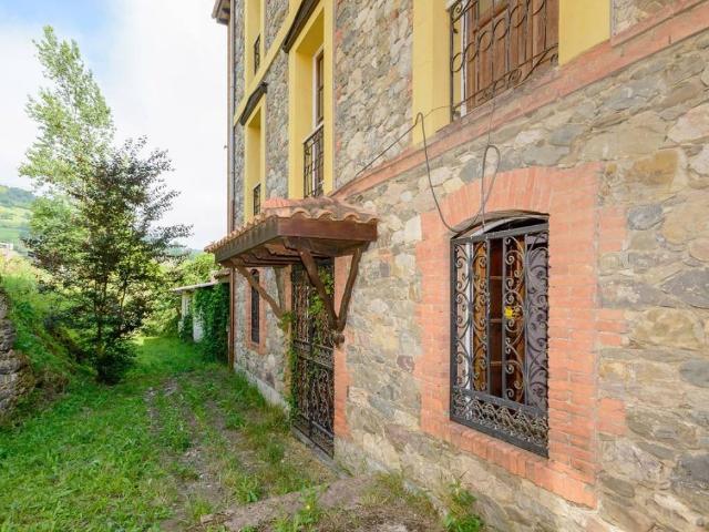 Casa en venta en Lena, Asturias