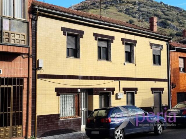 Casa en venta en Lena, Asturias