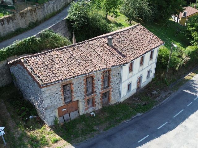Casa en venta en El Corraón, Lena