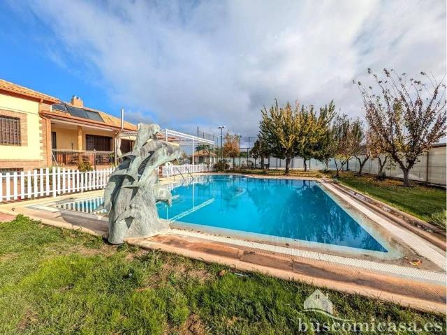 Casa en venta en Linares, Jaén