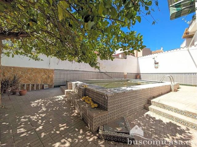 Casa en venta en Linares, Andalucía