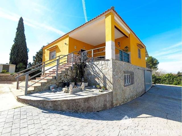 Casa en venta en Linares, Andalucía