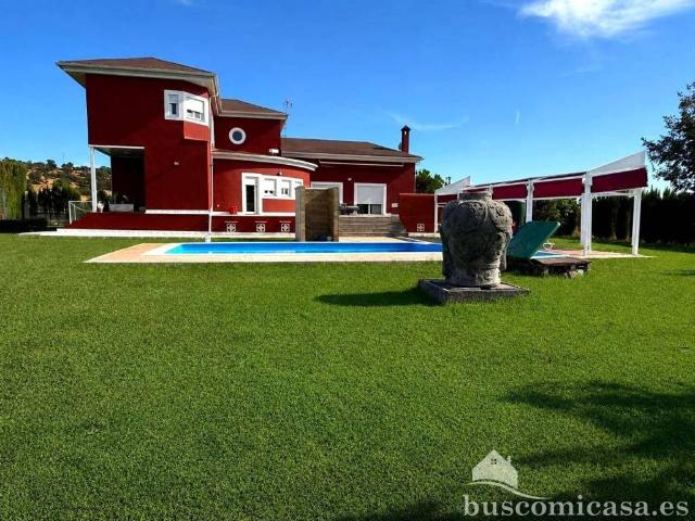 Casa en venta en Linares, Andalucía