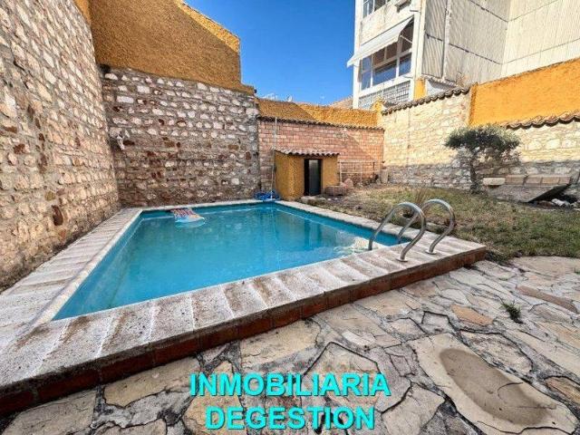 Casa en venta en Linares, Andalucía