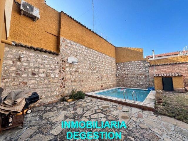 Casa en venta en Linares, Andalucía