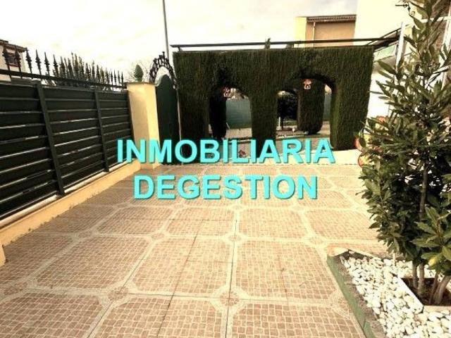 Casa en venta en Linares, Andalucía