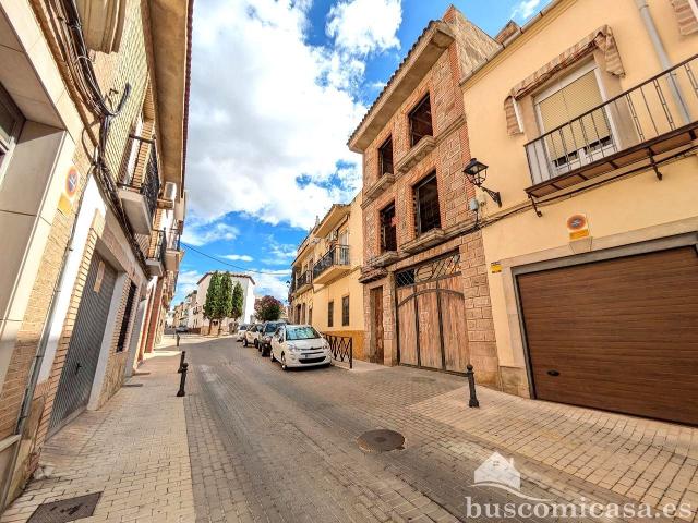 Casa en venta en Linares, Andalucía
