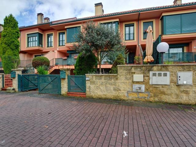 Casa en venta en Santa Cruz de Llanera, Llanera