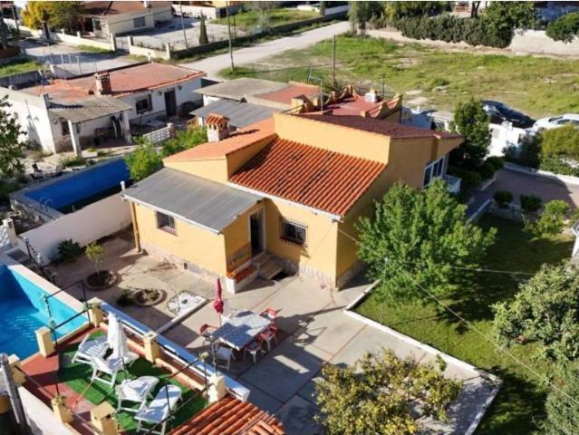 Casa en venta en el Camp de Túria, Valencia