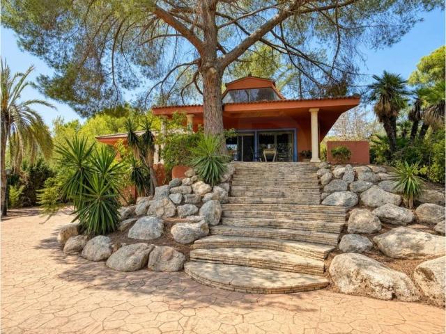 Casa en venta en el Camp de Túria, Valencia