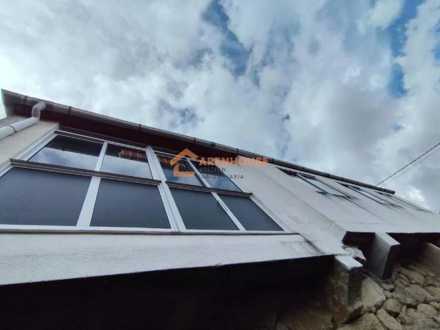 Casa en venta en Lobeira