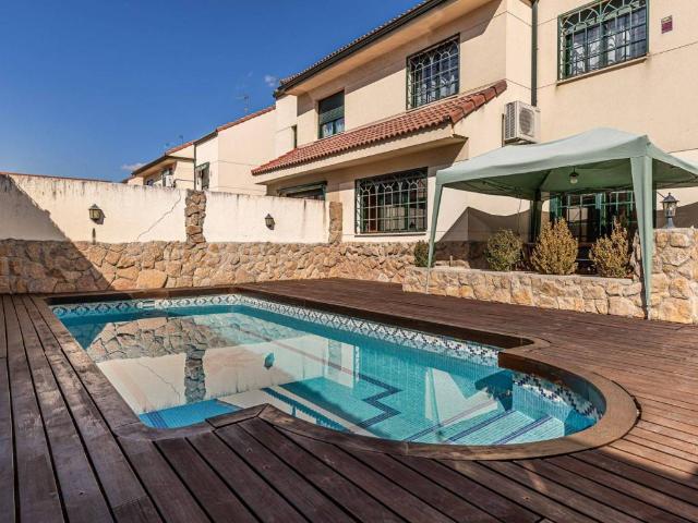 Casa en venta en Loeches, Madrid