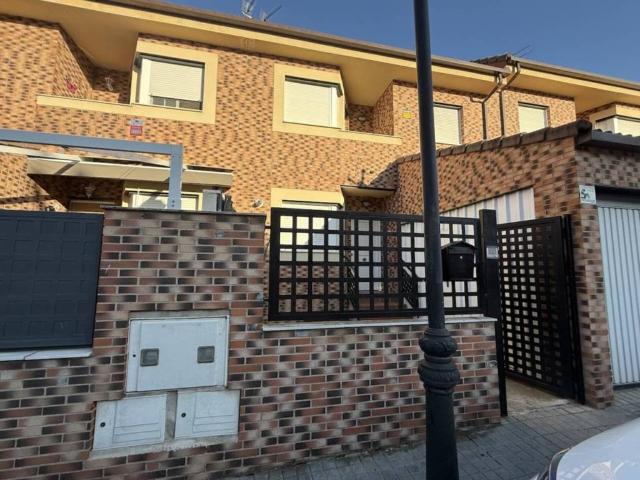 Casa en venta en Loeches