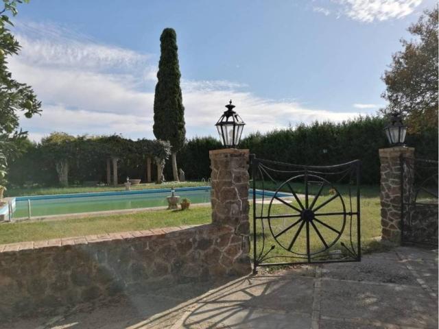 Casa en venta en Lora Del Río, Andalucía