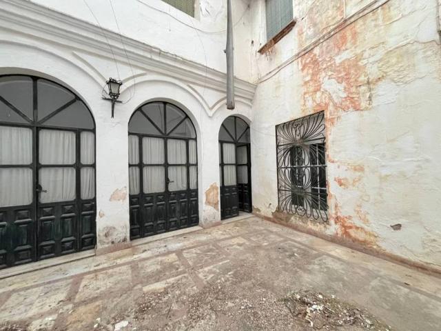 Casa en venta en Lora Del Río, Andalucía
