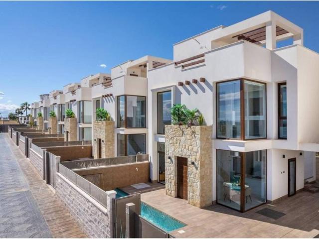 Casa en venta en Los Montesinos