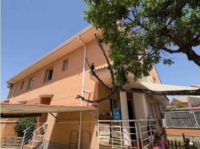 Casa en venta en Los Santos De La Humosa, Madrid