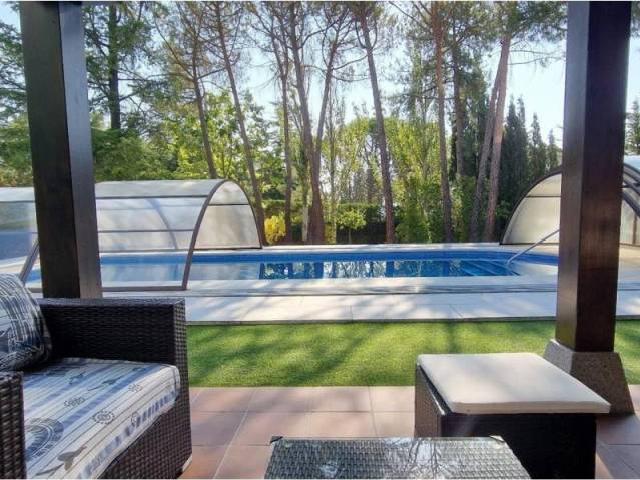 Casa en venta en Lozoyuela-navas-sieteiglesias, Madrid