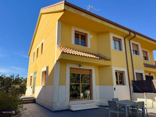 Casa en venta en Lozoyuela-navas-sieteiglesias, Madrid