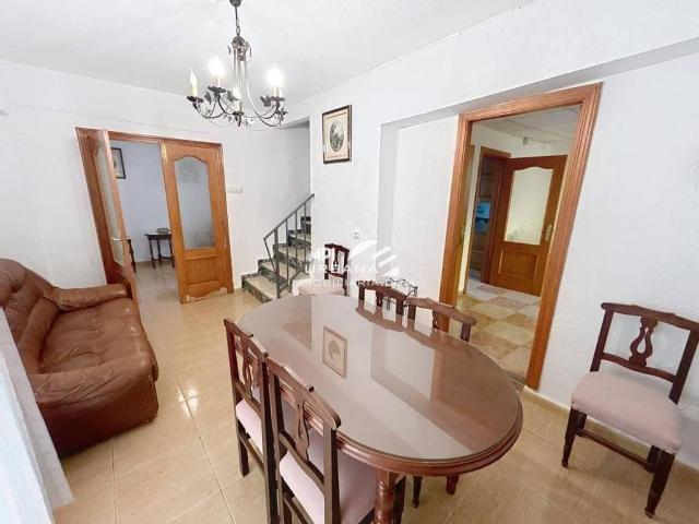 Casa en venta en Lucena, Andalucía