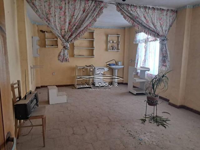 Casa en venta en Lucena, Andalucía