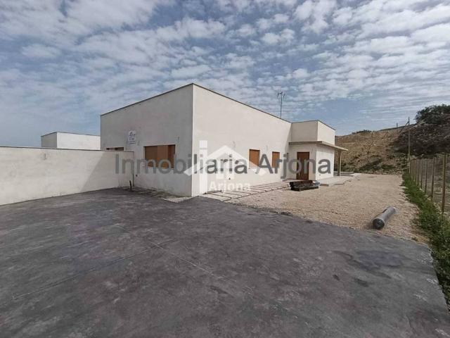 Casa en venta en Lucena, Andalucía