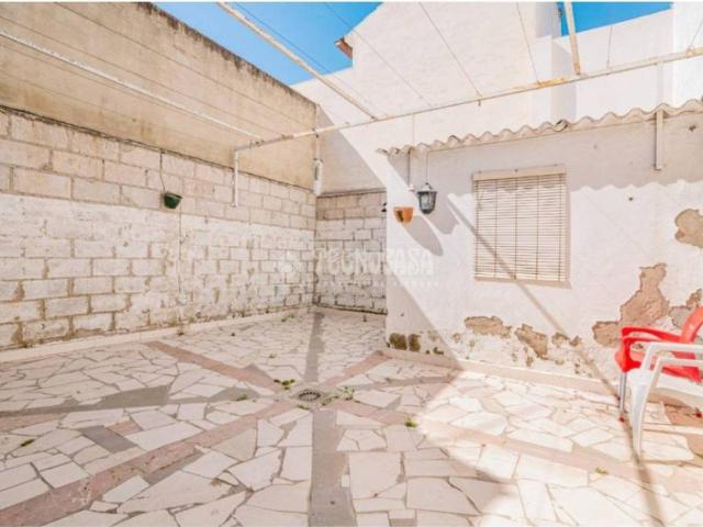 Casa en venta en Lucena, Andalucía