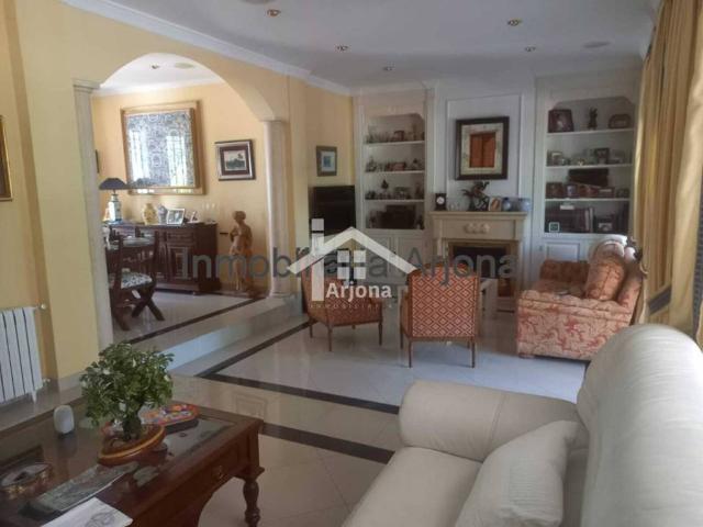 Casa en venta en Lucena, Andalucía