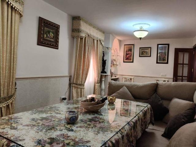 Casa en venta en Lucena, Andalucía