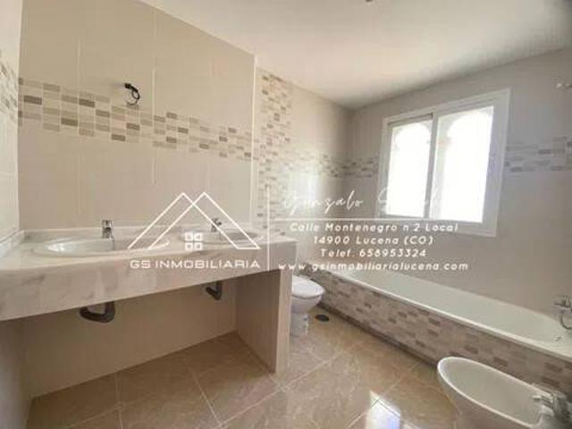 Casa en venta en Lucena, Andalucía