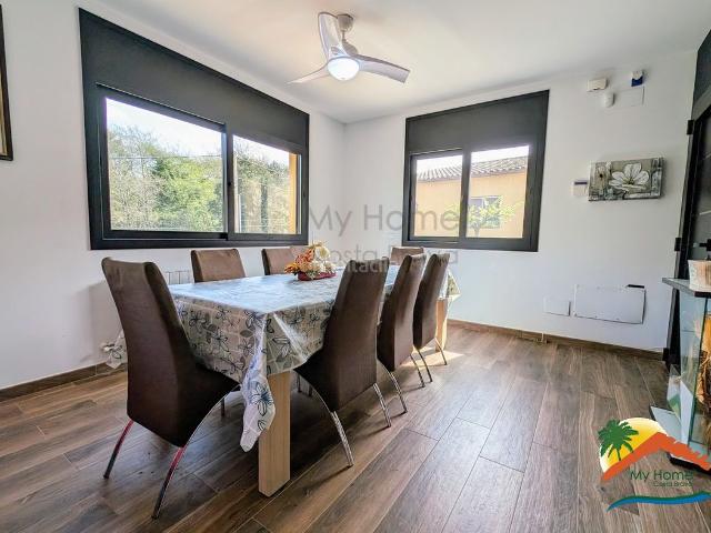 Casa en venta en Montbarbat, la Selva