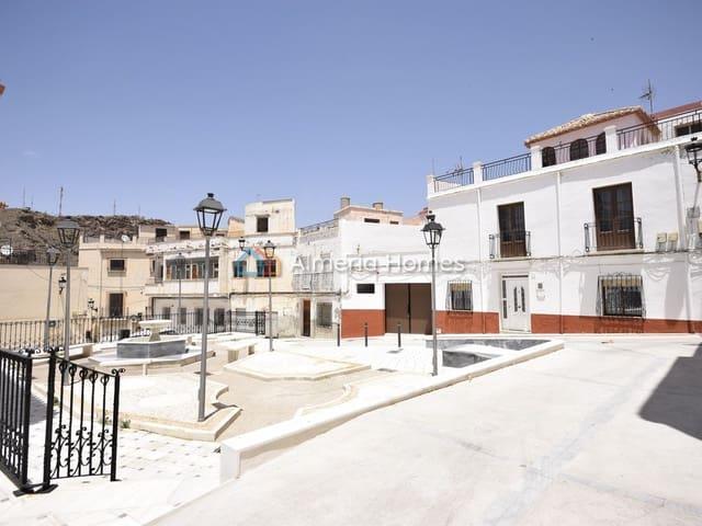 Casa en venta en Macael, Almería