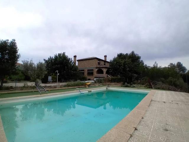 Casa en venta en La Hoya de Buñol, Valencia