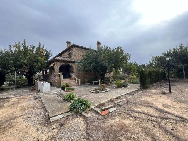Casa en venta en La Hoya de Buñol, Valencia