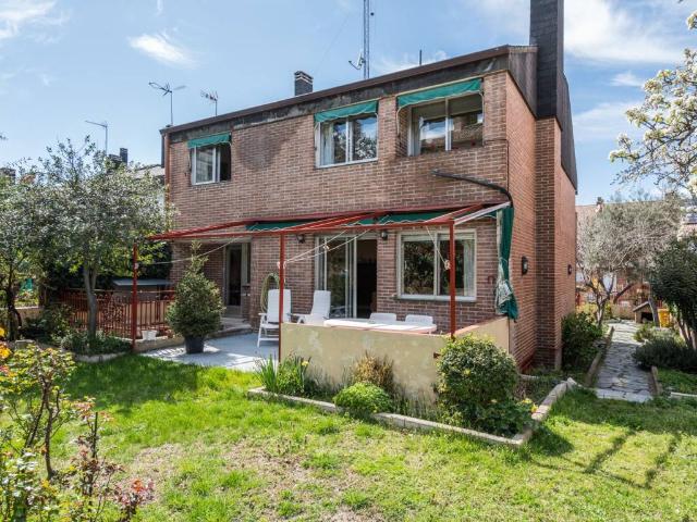 Casa en venta en Medina-sidonia, Madrid