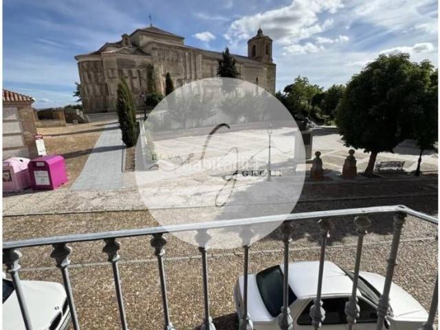 Casa en venta en Madrigal de las Altas Torres, Ávila