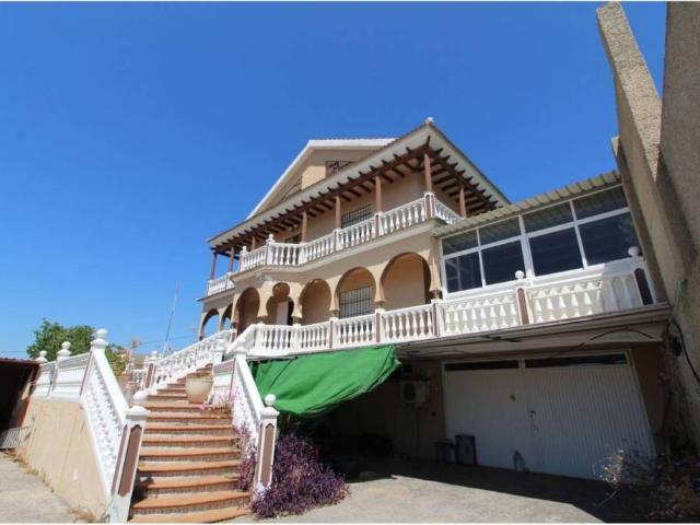 Casa en venta en Puerto de la Torre, Málaga-Costa del Sol