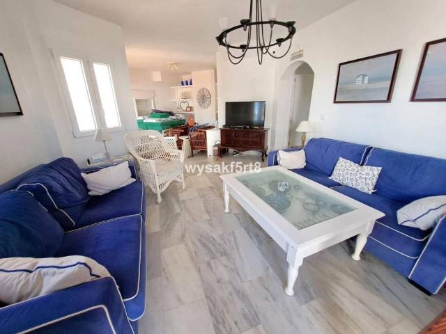 Casa en venta en Castillo de la Duquesa, Costa del Sol Occidental