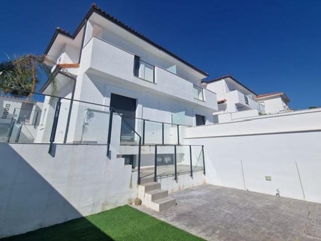 Casa en venta en Manilva, Málaga