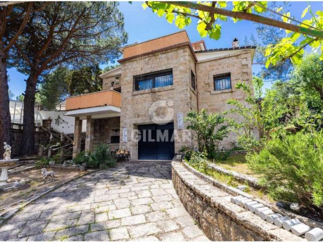 Casa en venta en Manzanares El Real, Madrid