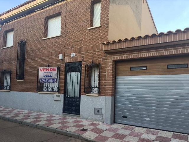 Casa en venta en Manzaneque