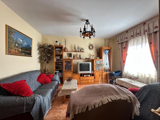Casa en venta en Manzaneque