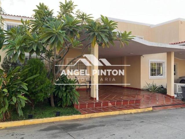 Casa en venta en Cacique Mara, Maracaibo