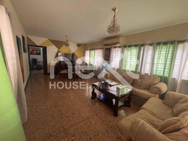 Casa en venta en Cacique Mara, Maracaibo