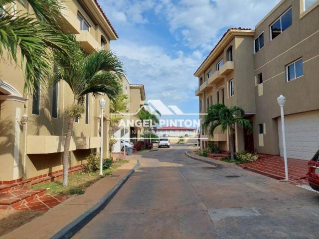 Casa en venta en Cacique Mara, Maracaibo