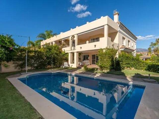 Casa en venta en Guadalmina, Costa del Sol Occidental
