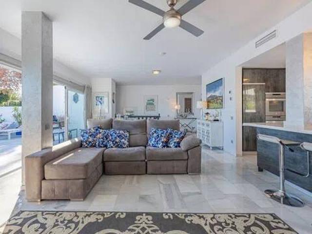Casa en venta en Nueva Andalucía, Costa del Sol Occidental